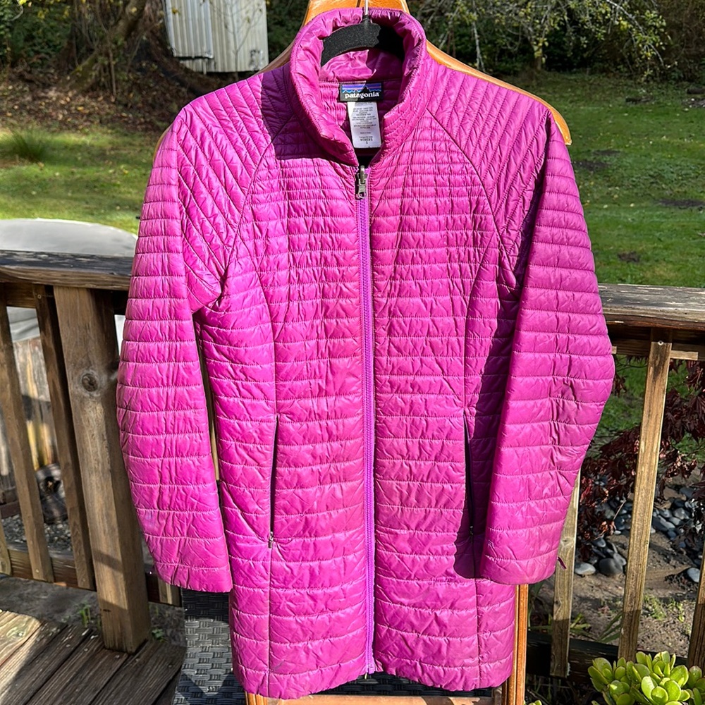 Patagonia vintage fall 2013 long puffer parka deep plum size Small